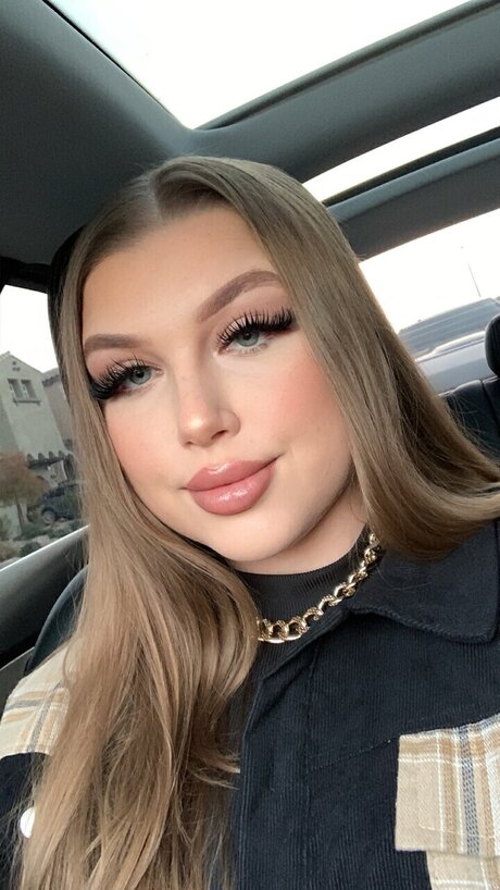 Kaelyn Moore onlyfans leaka