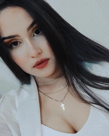 Nicari Valdiviezo onlyfans explicit content