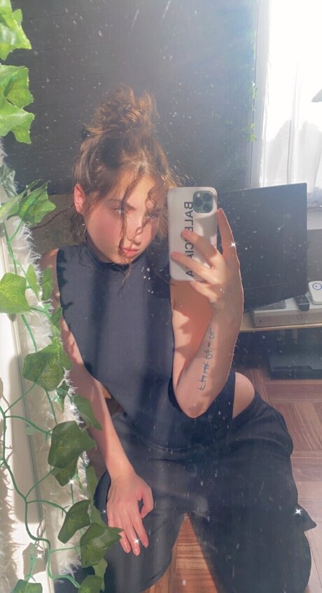 Kerry topless onlyfans