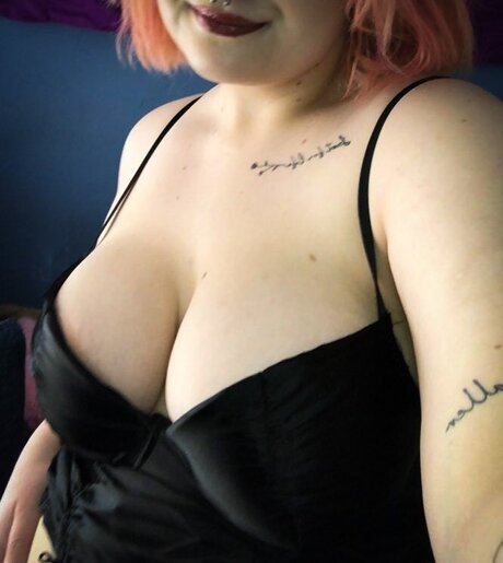 VioletLeah666 sex onlyfans