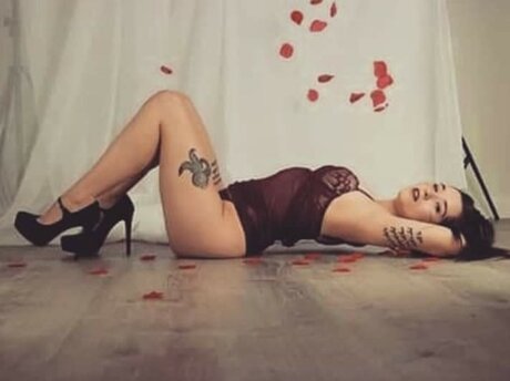 Royalties only fans xxx