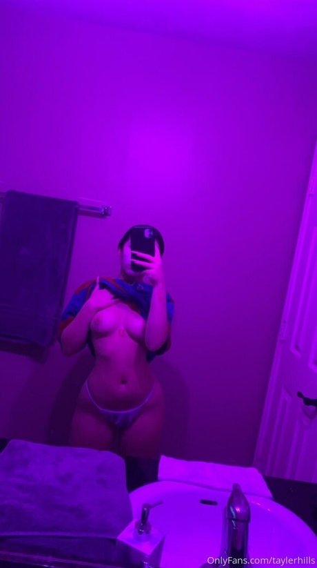 Tayler Hills onlyfans images