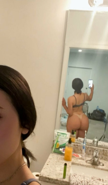 Tayler Hills xxx only fans