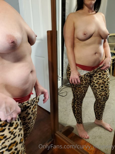 Curvy Mommy naked onlyfans