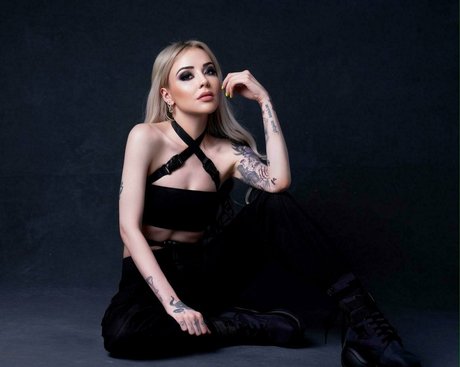 Sindy Day onlyfans model photo