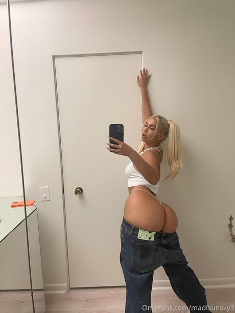 Madisun Sky onlyfans leaj