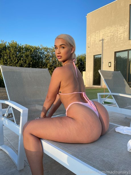 Madisun Sky onlyfans leaks nudes