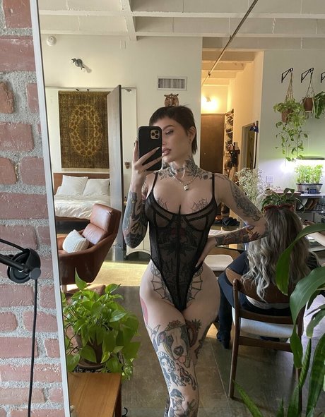 Embodoe onlyfans images