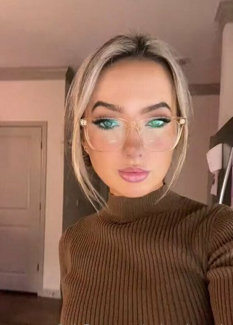 paigealannah onlyfans naked