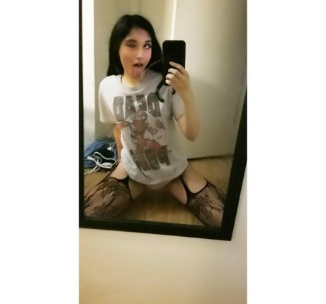 hinawynne onlyfans tits