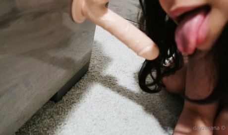 dayzevana onlyfans model images