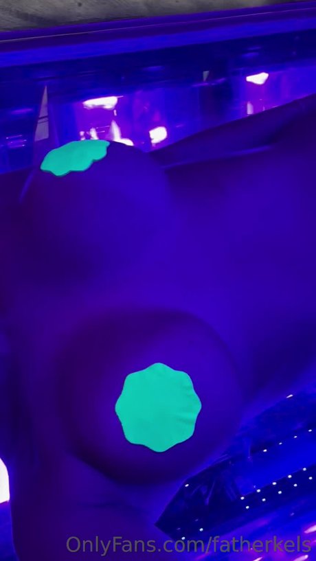 Kelsey Calemine onlyfans leaks.