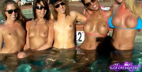 Sarah Peachez strip onlyfans