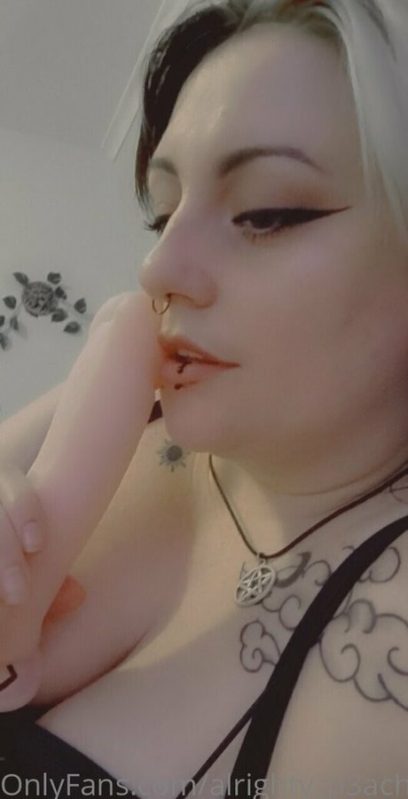 Alrighty P3ach onlyfans leaks