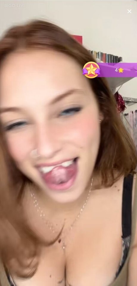 Vitoria j naked onlyfans leaked