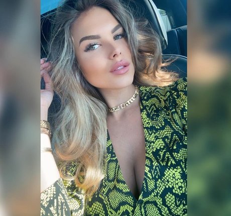 Nana Van Veghel only fans xxx