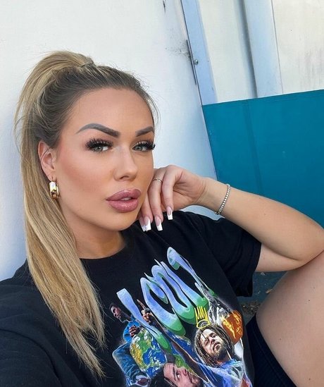 Lisa Amber leaked onlyfans.