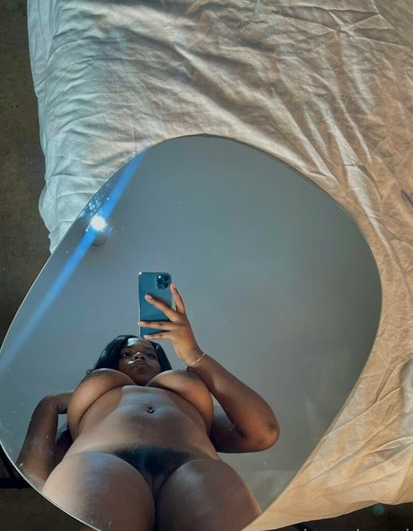 freenelly feet onlyfans