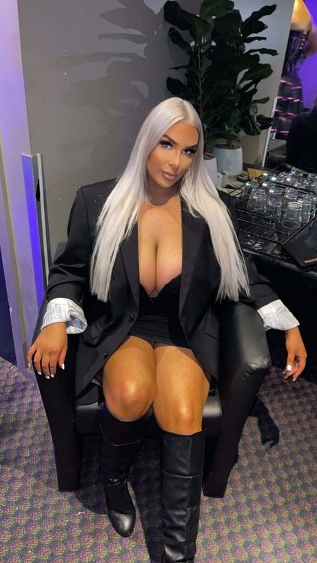 Ashleemunday onlyfans page