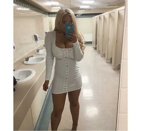 Anna Curley naked onlyfans leak