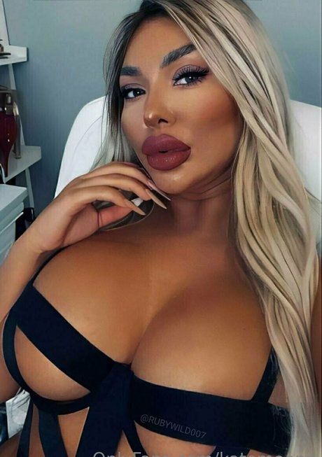 katemoonn onlyfans sextape