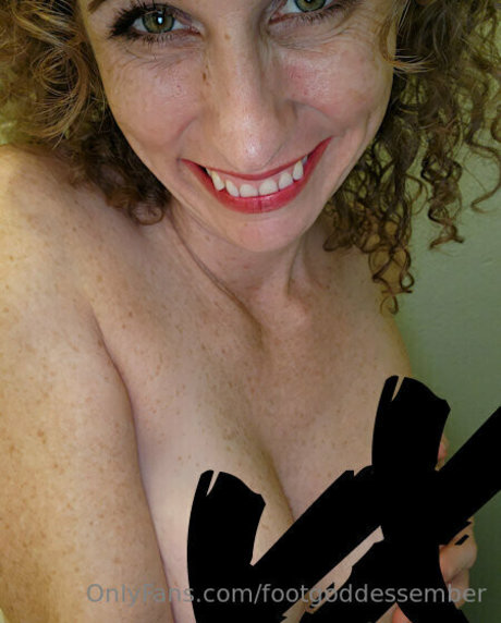 footgoddessember onlyfans nudes leak