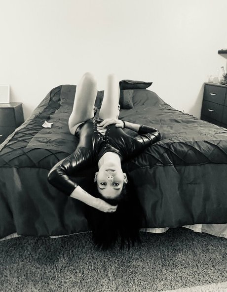 prettypixie113 onlyfans leak