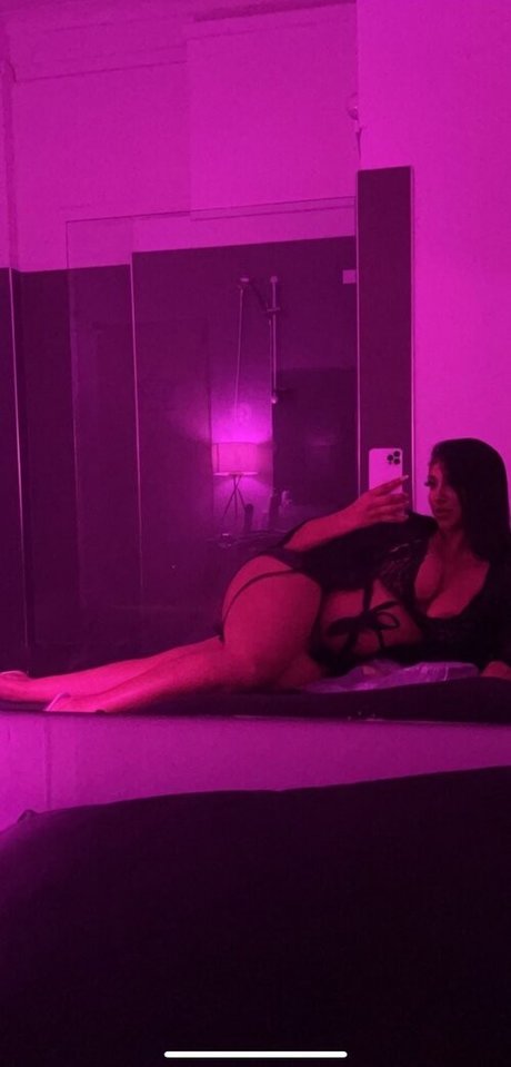 princessalessia onlyfans pics