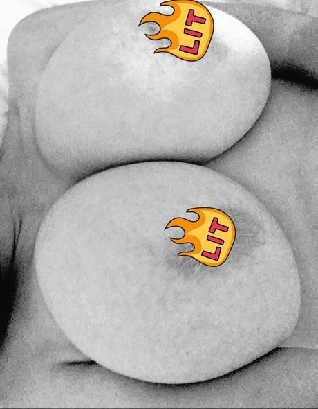 RedxXxVelvet ass onlyfans