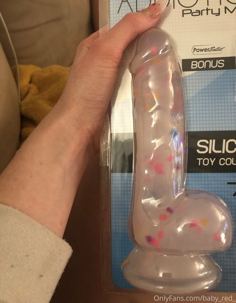 Baby red_ only fans naked