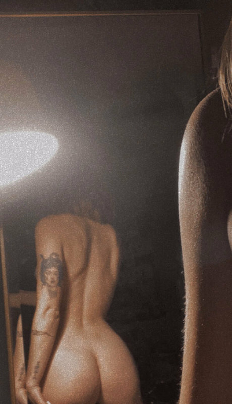 Baby red_ onlyfans photos