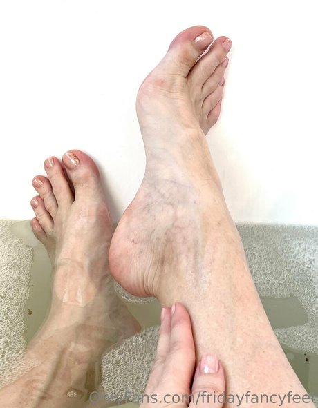 fridayfancyfeet onlyfans post