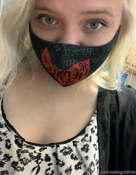 sadiegoldfree onlyfans porn nude