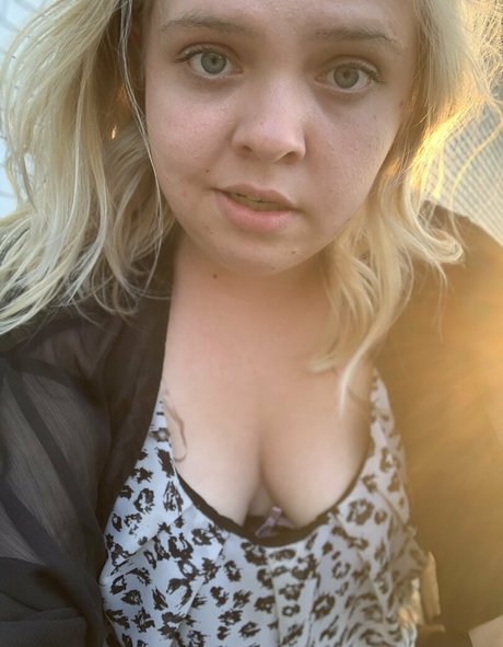 sadiegoldfree onlyfans leak fuck