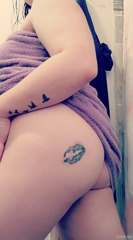 violet bb onlyfans strip tease