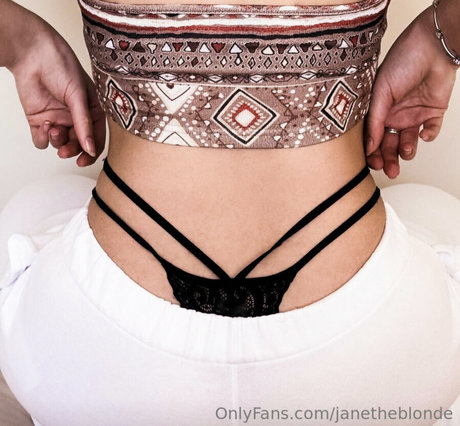 Janetheblonde only fans pics