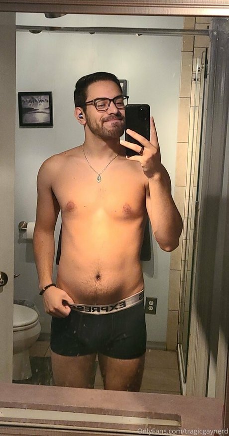tragicgaynerd onlyfans pics