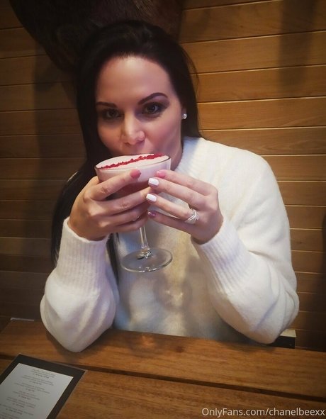 chanelbeexx onlyfans de