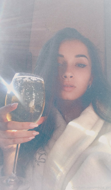 media girl onlyfans naked pics