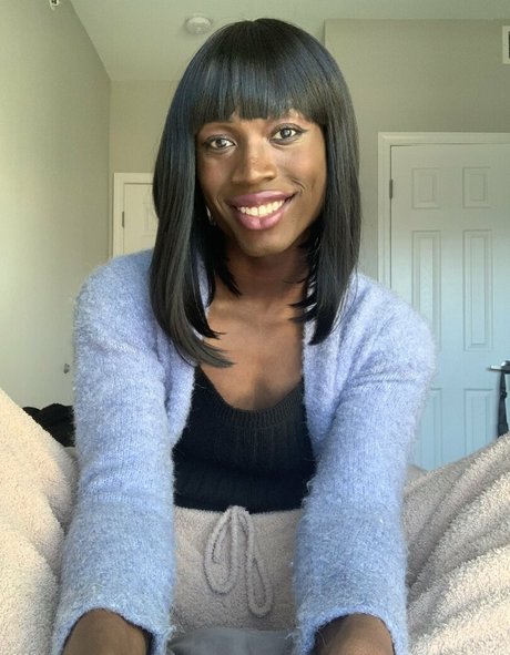 Itsvaleriemay desnuda onlyfans