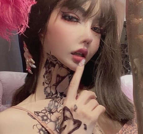 Natascha Wang Ruier onlyfans leaks