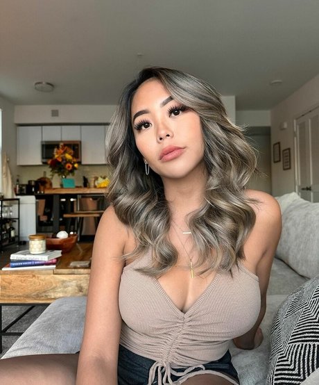 geezelouiseeeee onlyfans leak nude