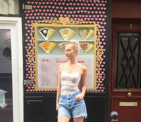 Quiet Sprite onlyfans leak ass