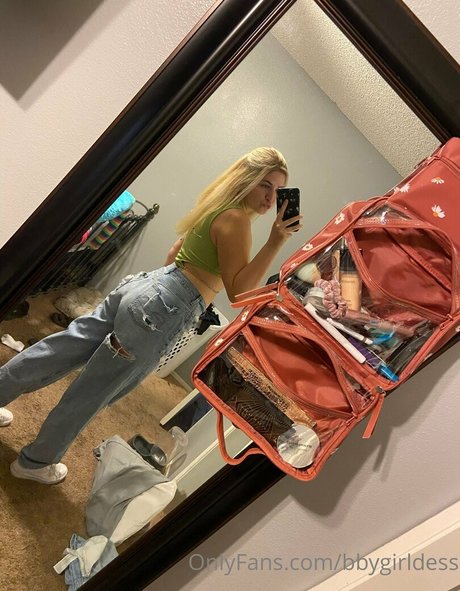 bbygirldess onlyfans naked