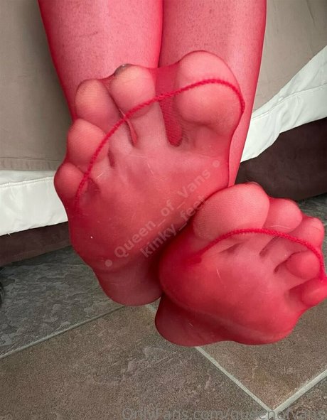 queenofvans nude leaks onlyfans