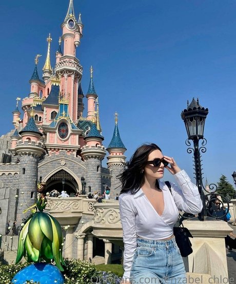 enzabel chloe naked onlyfans