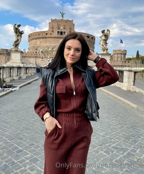 enzabel chloe onlyfans nude content