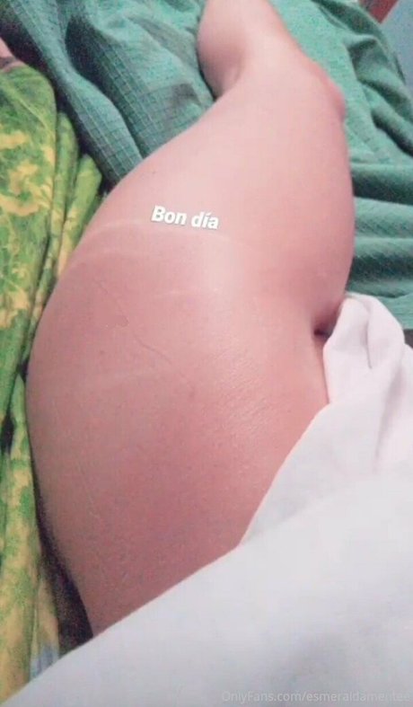 esmeraldamentee only fans nude leaks