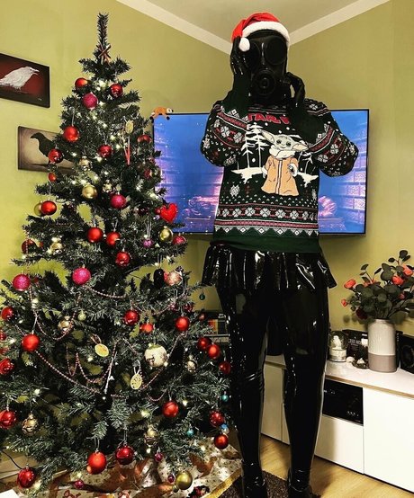 heavyrubberette free free onlyfans porn