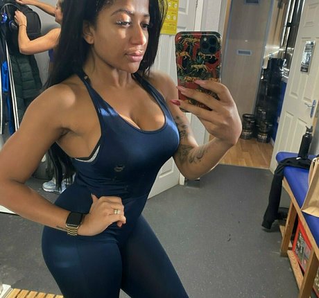 theebonyfetishqueen only fans.